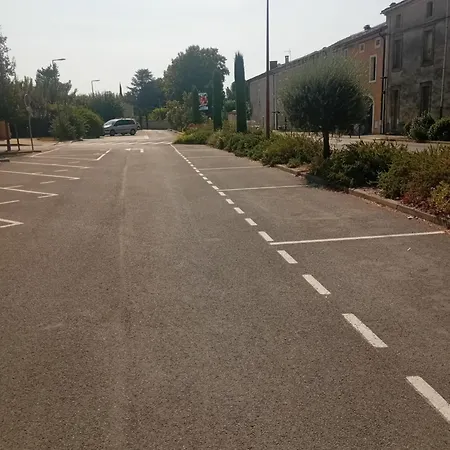 Passage 1 * Montaren-et-Saint-Médiers